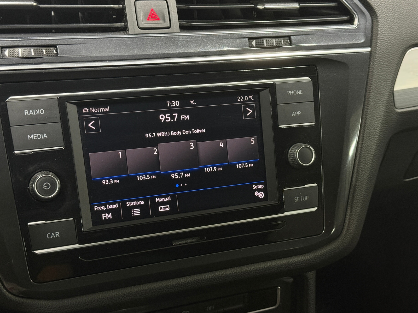 Thumbnail: 2019 Volkswagen Tiguan - 4