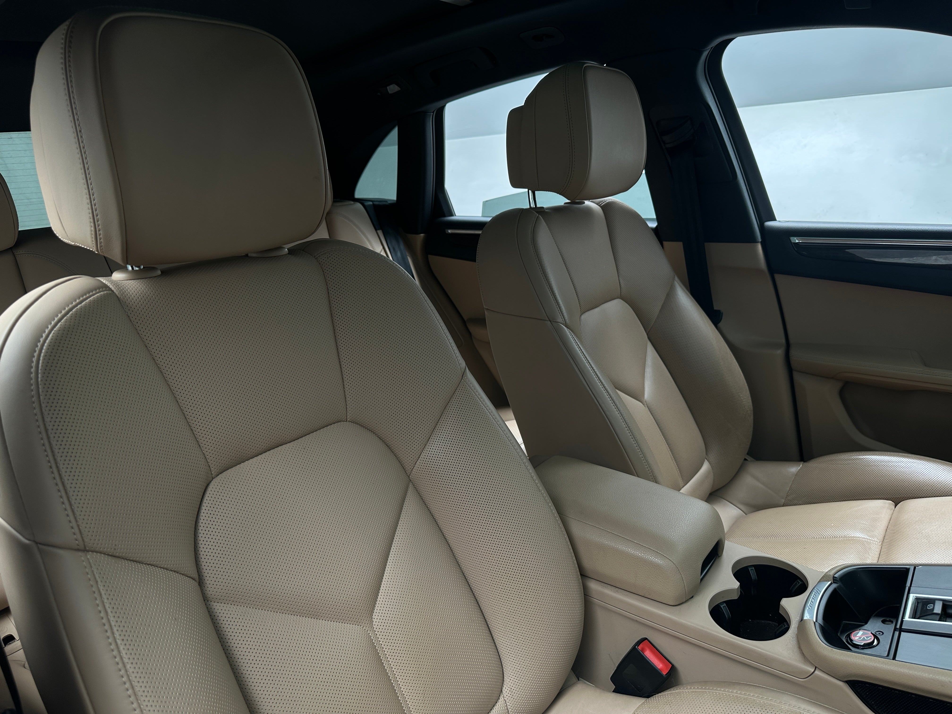 2022 Porsche Macan