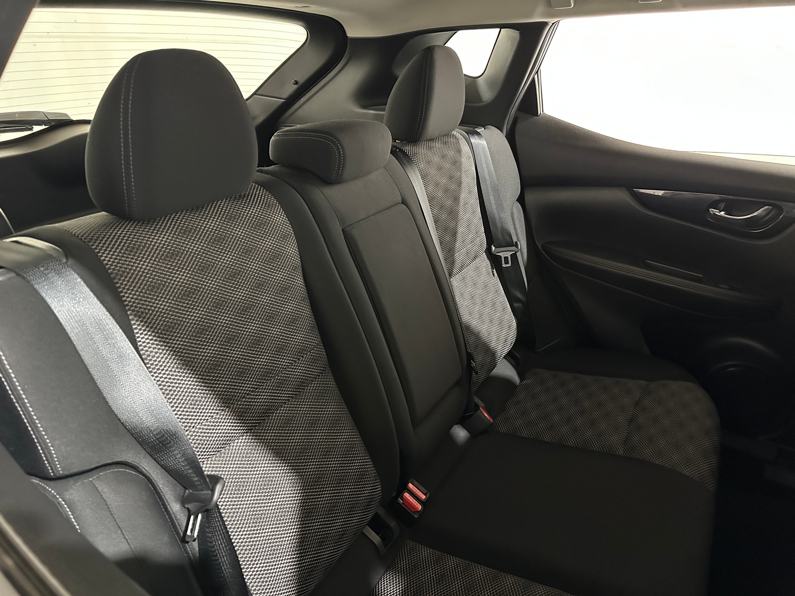 Thumbnail: 2020 Nissan Rogue Sport - 6