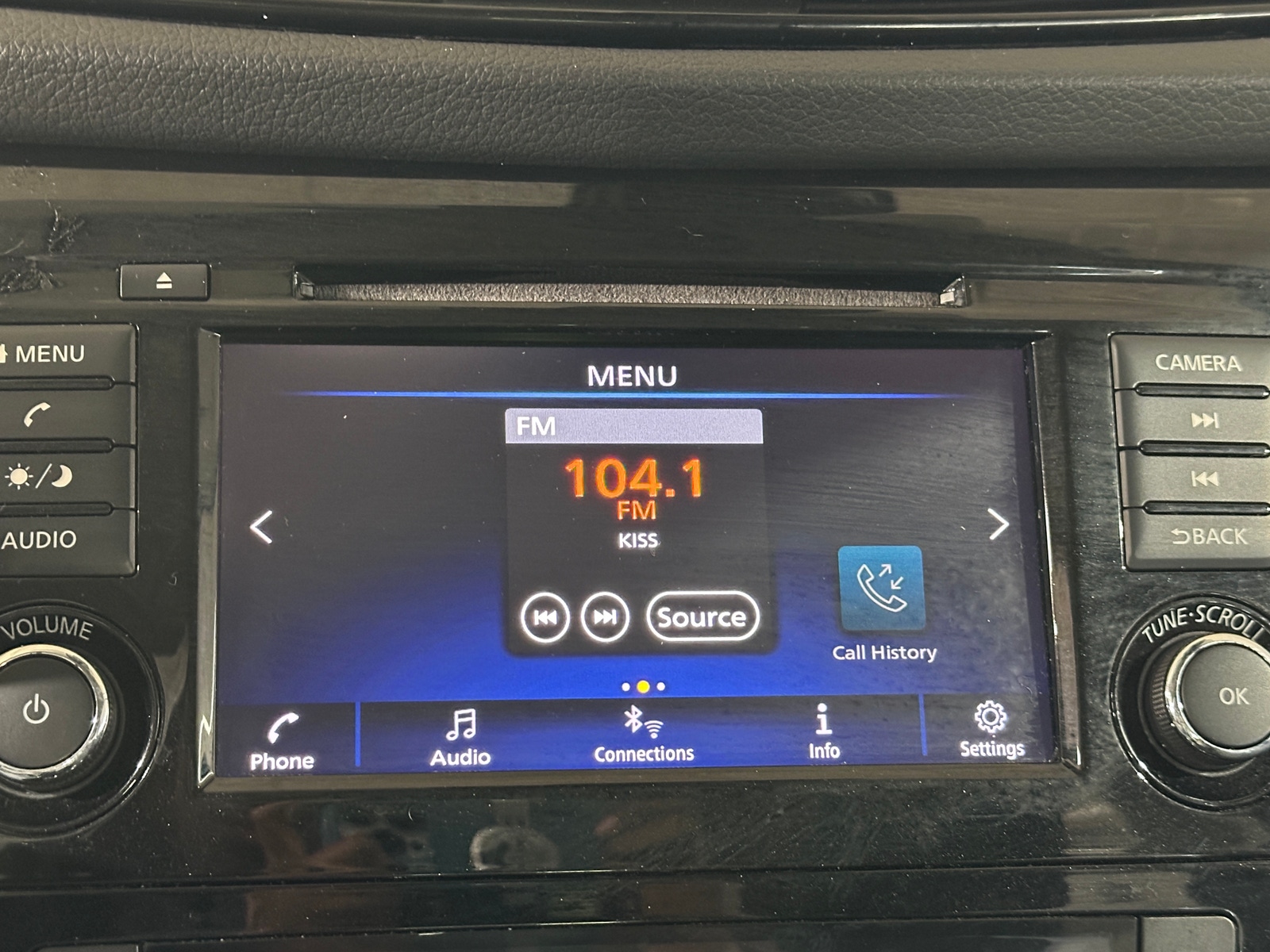 Thumbnail: 2020 Nissan Rogue Sport - 4
