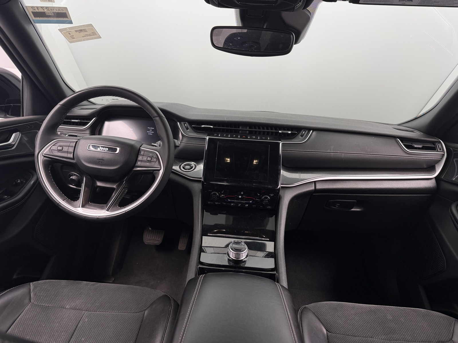 Thumbnail: 2023 Jeep Grand Cherokee L - 3