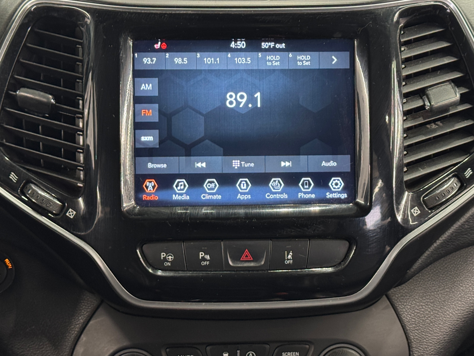 Thumbnail: 2021 Jeep Cherokee - 3