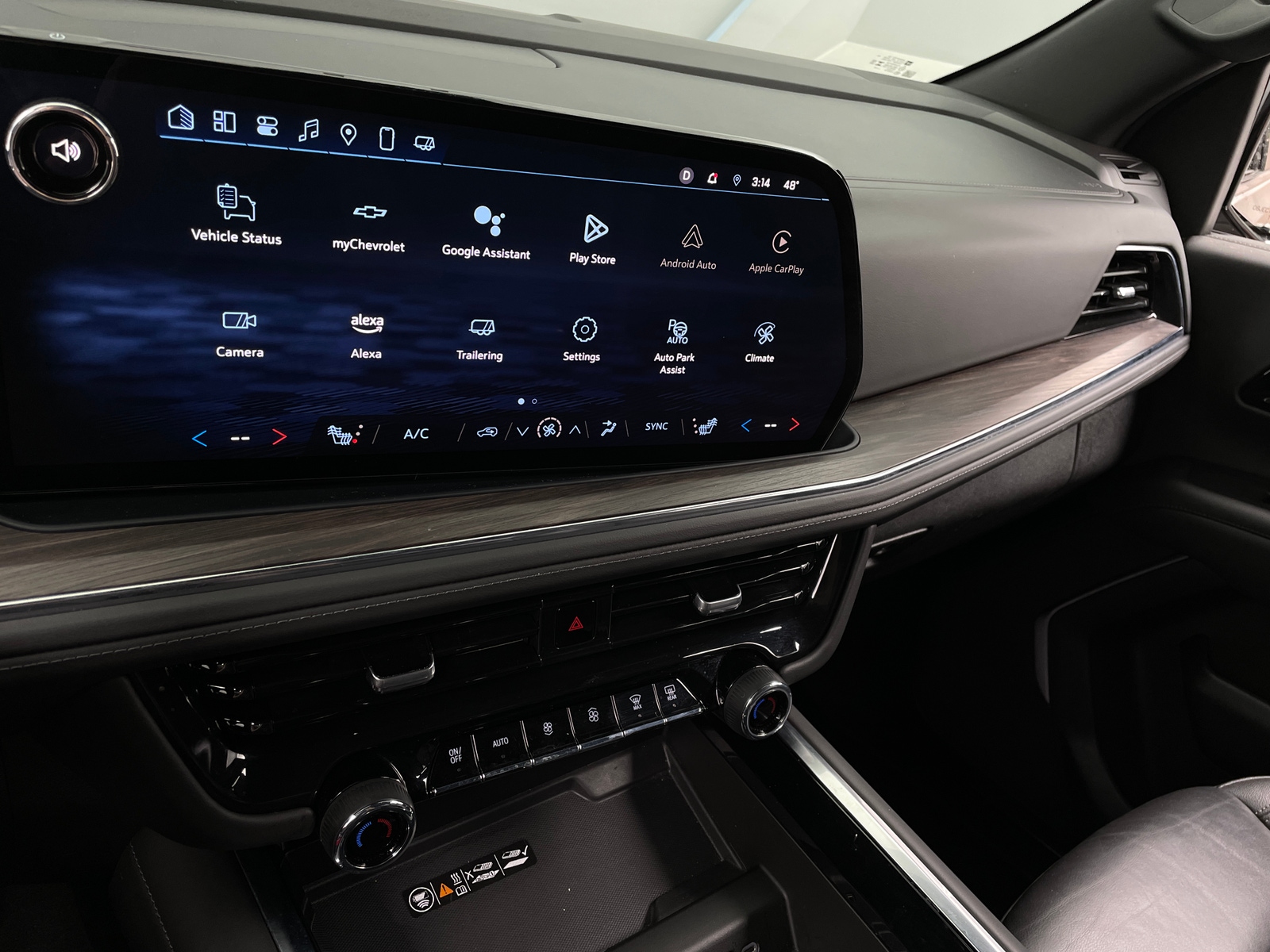Thumbnail: 2025 Chevrolet Tahoe - 3