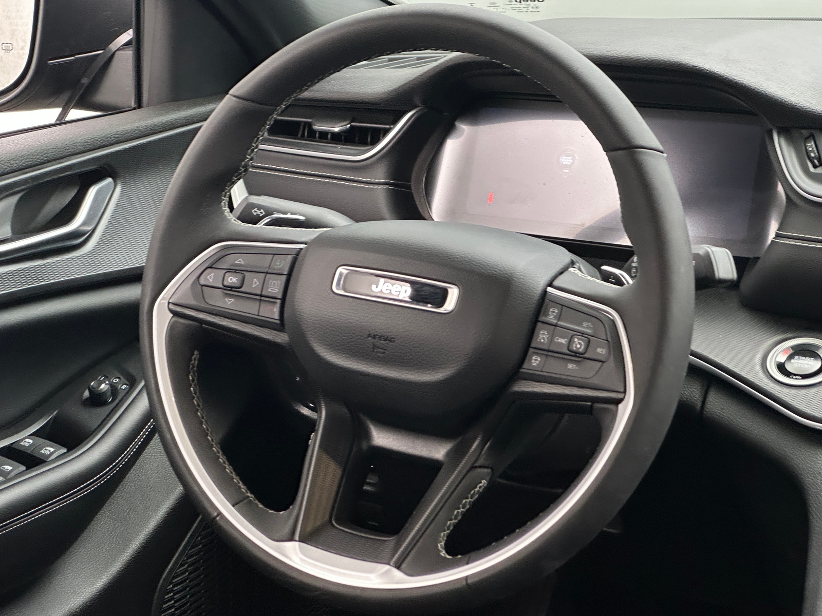 Thumbnail: 2024 Jeep Grand Cherokee L - 5
