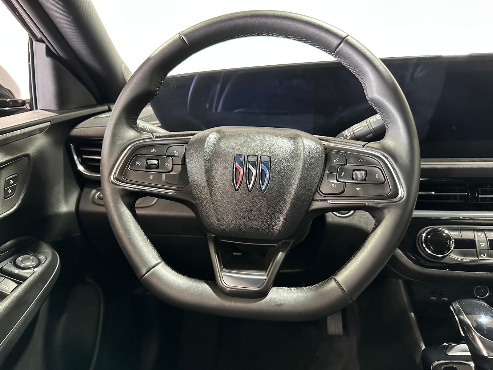 Thumbnail: 2025 Buick Envista - 4