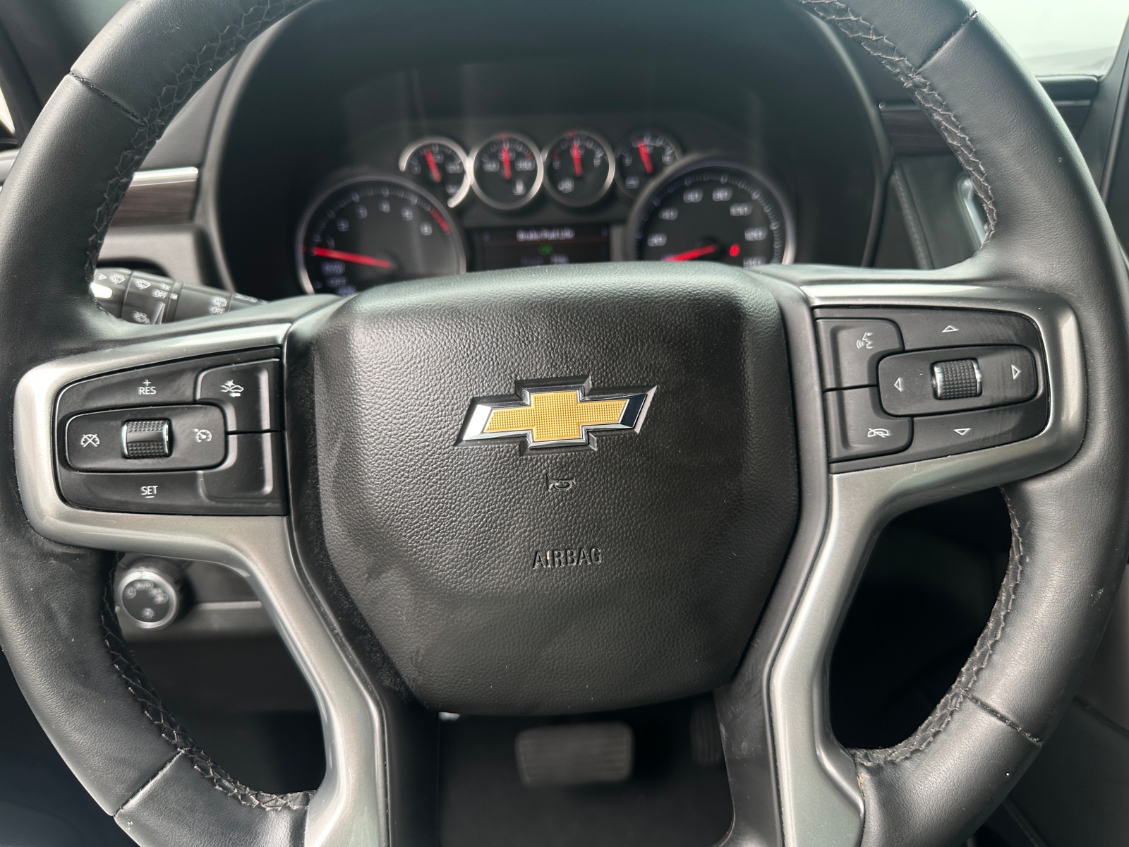 Thumbnail: 2023 Chevrolet Tahoe - 5