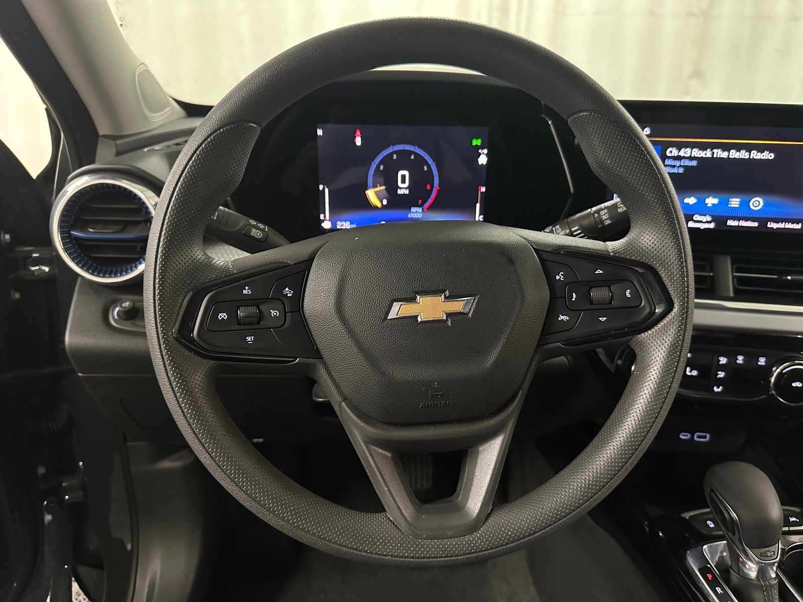 Thumbnail: 2025 Chevrolet Trax - 5