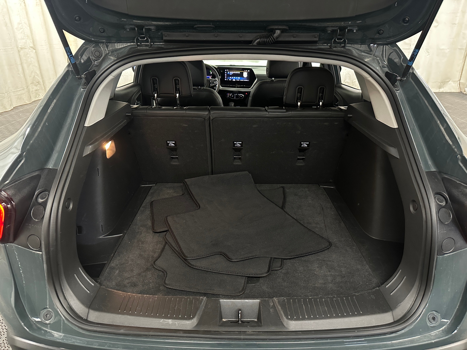 Thumbnail: 2025 Chevrolet Trax - 7