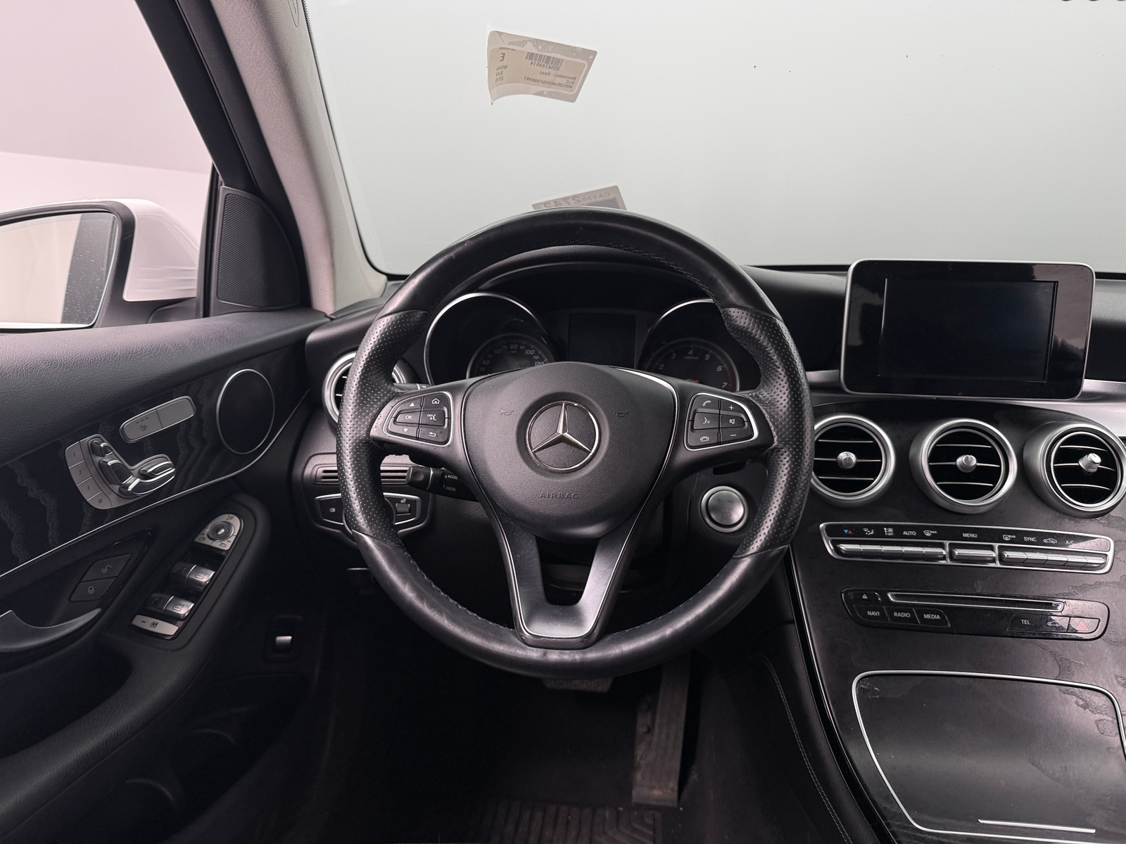 Thumbnail: 2016 Mercedes-Benz GLC - 4