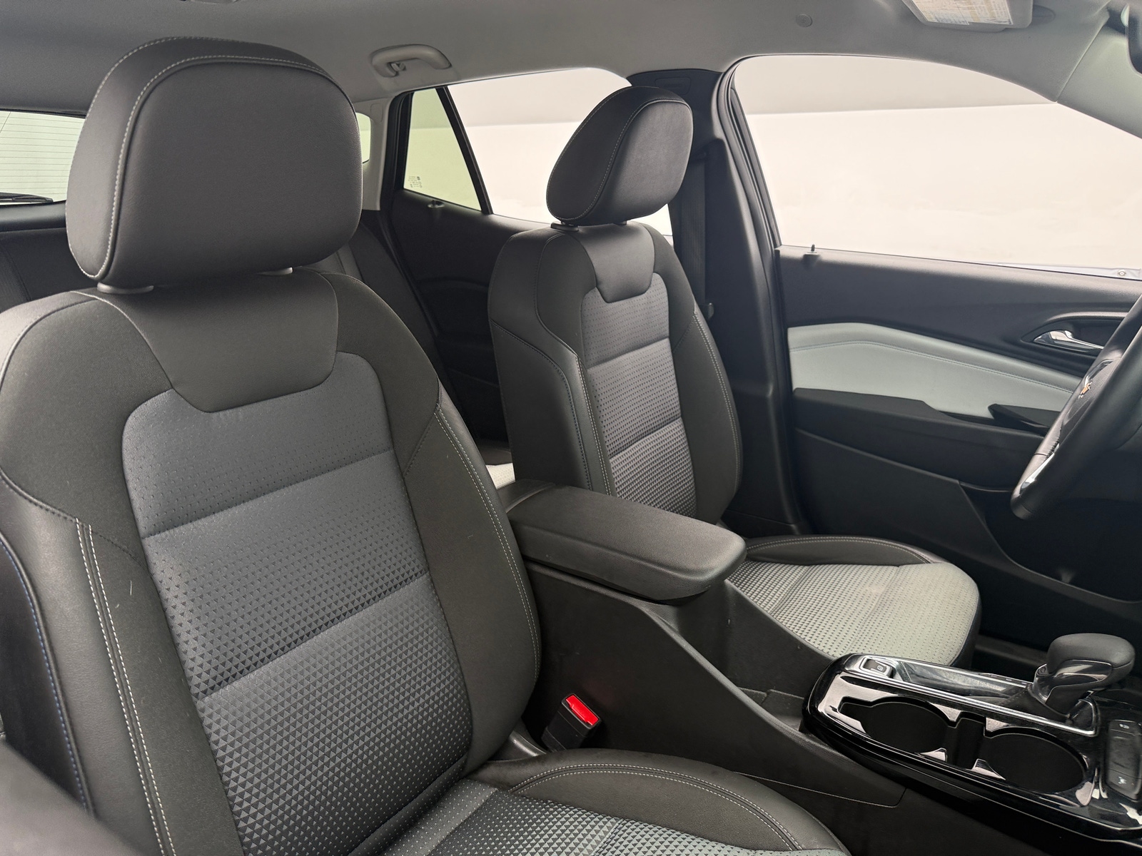 Thumbnail: 2025 Chevrolet Trax - 2