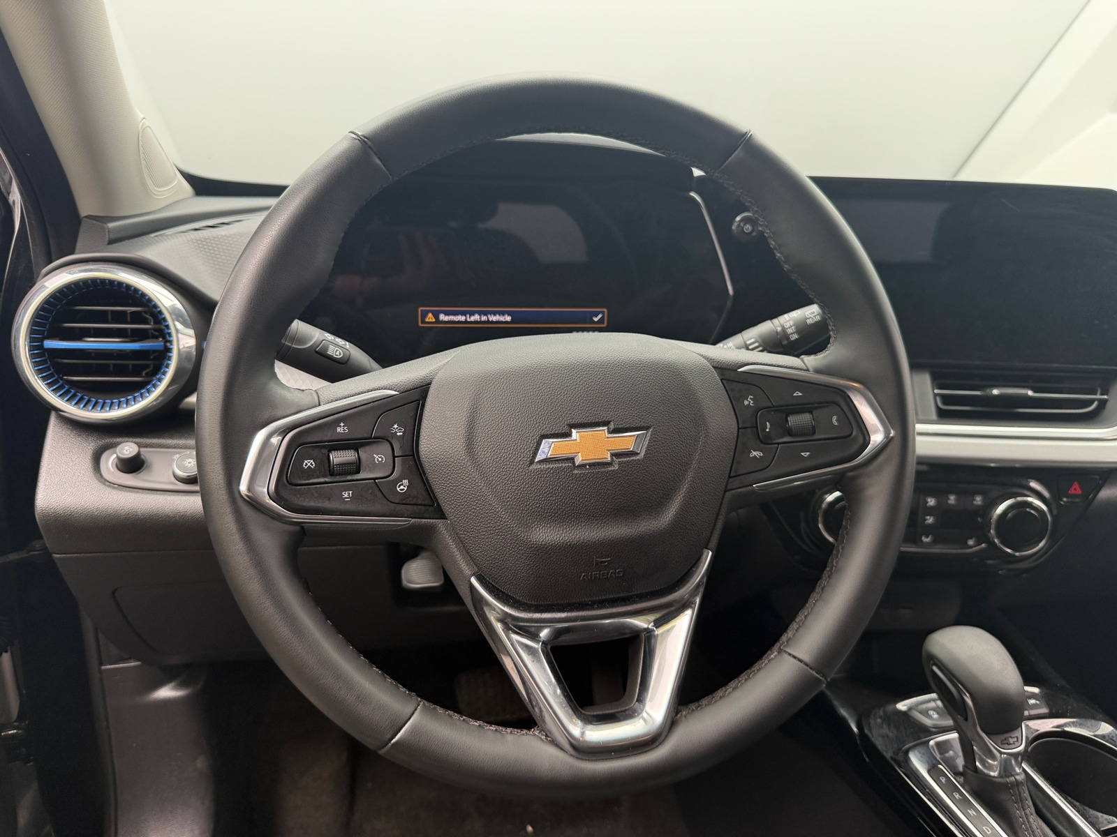 Thumbnail: 2025 Chevrolet Trax - 5