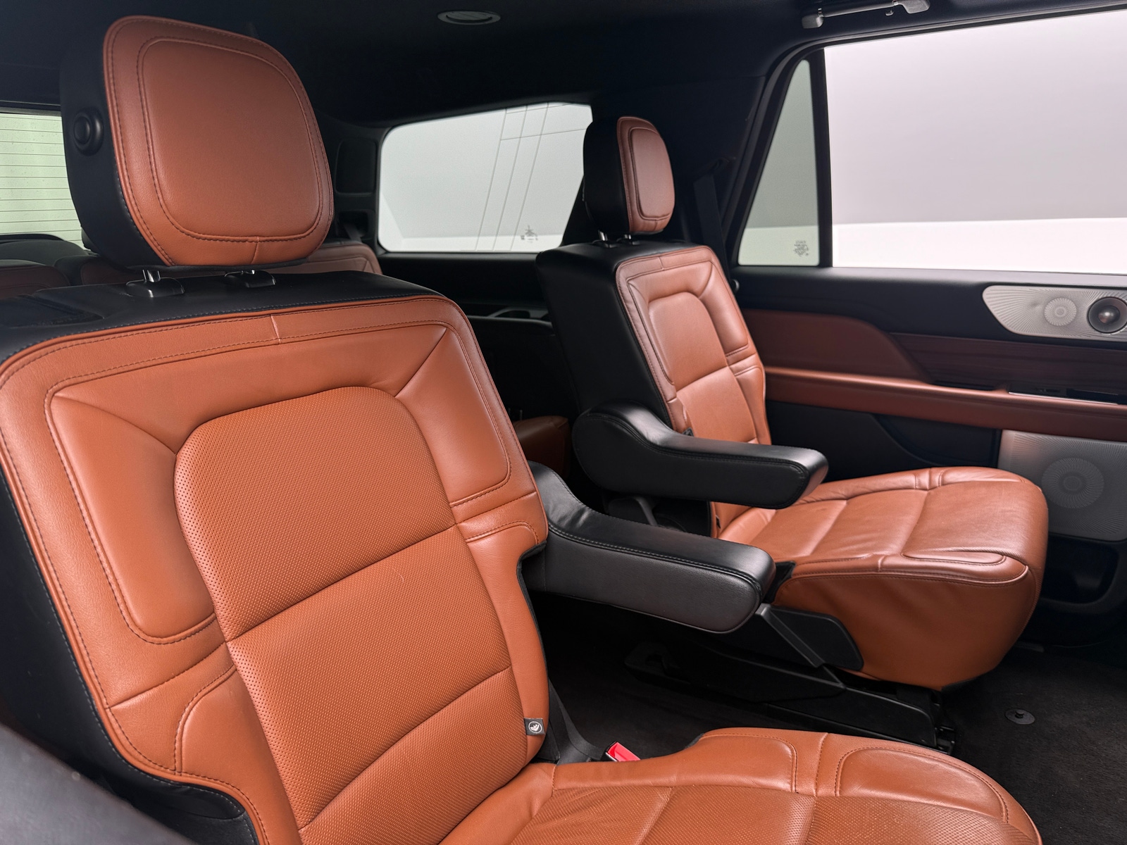 Thumbnail: 2019 Lincoln Navigator - 5