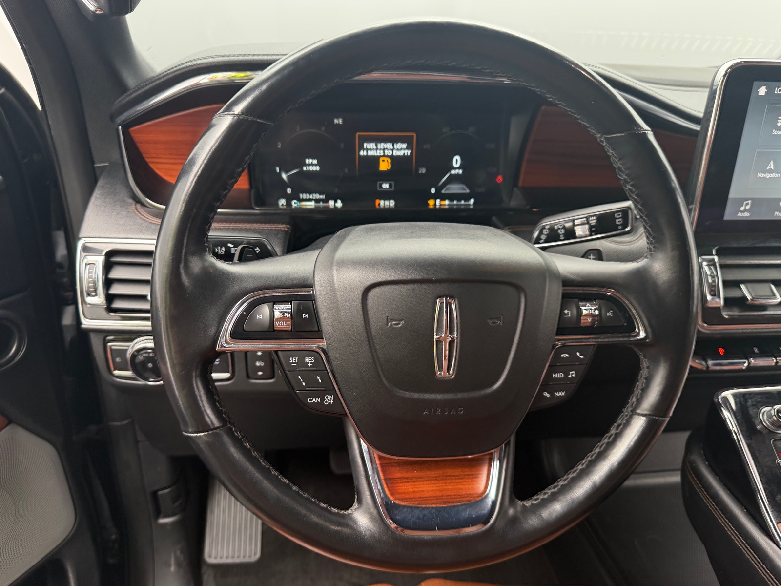 Thumbnail: 2019 Lincoln Navigator - 4