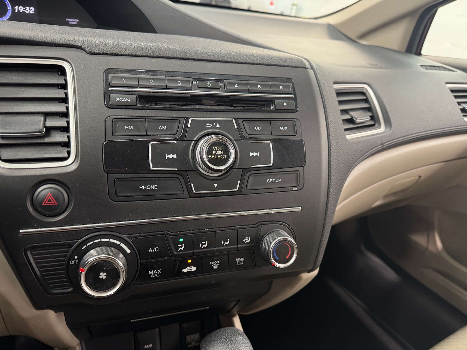 Thumbnail: 2014 Honda Civic - 4