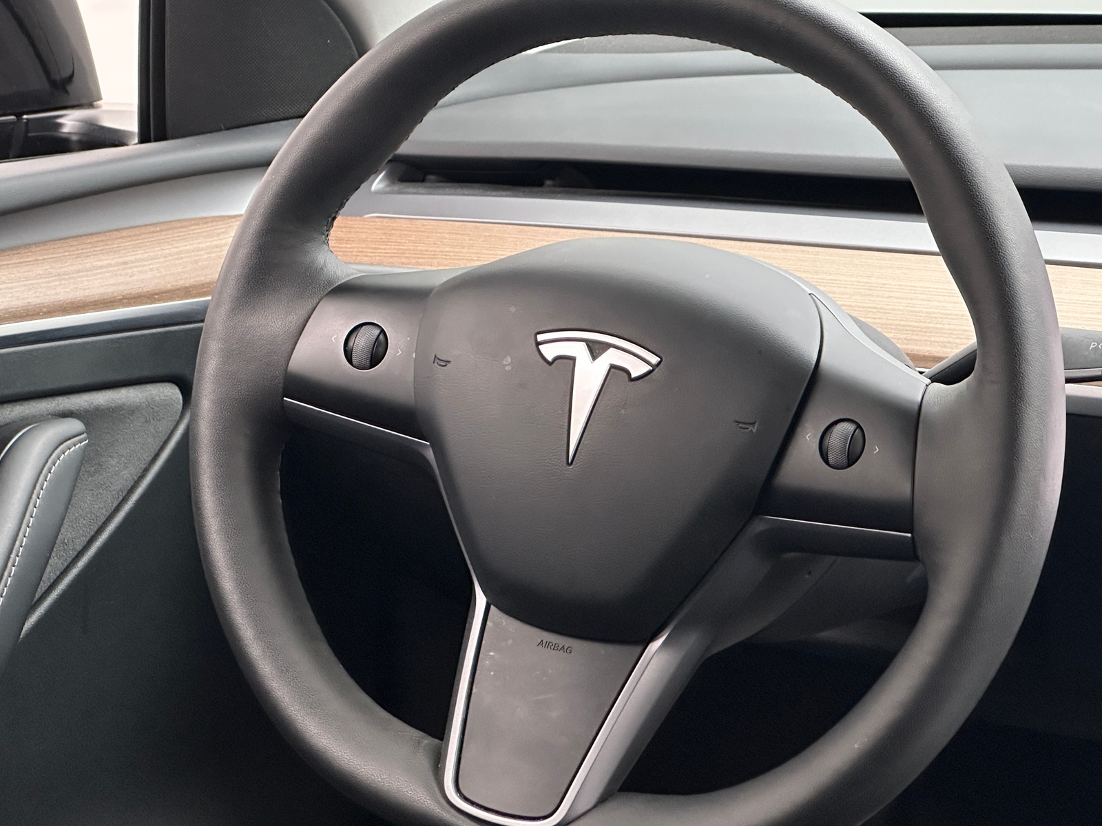 Thumbnail: 2024 Tesla Model Y - 4