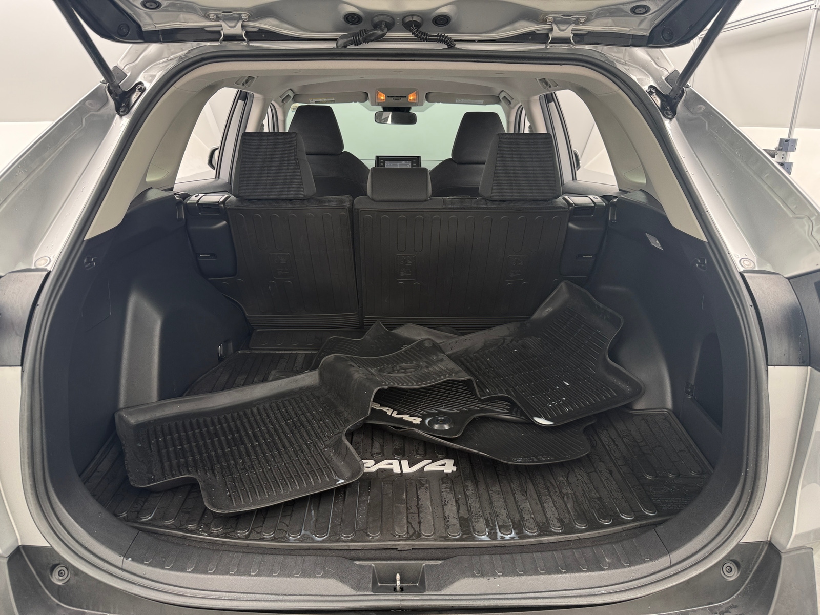 Thumbnail: 2019 Toyota RAV4 - 7