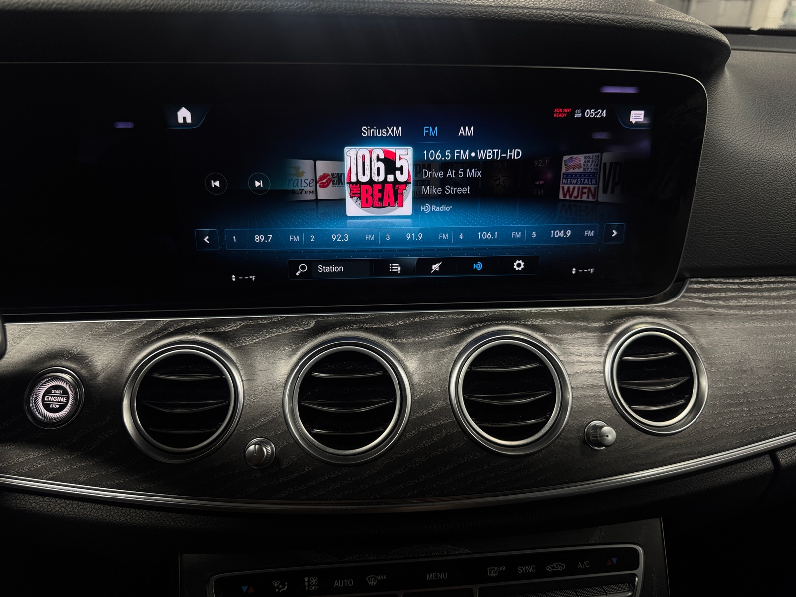 Thumbnail: 2021 Mercedes-Benz E-Class - 3