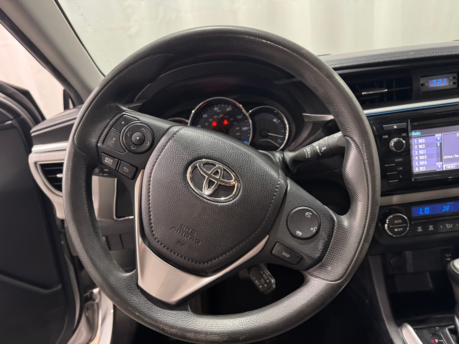 Thumbnail: 2015 Toyota Corolla - 5