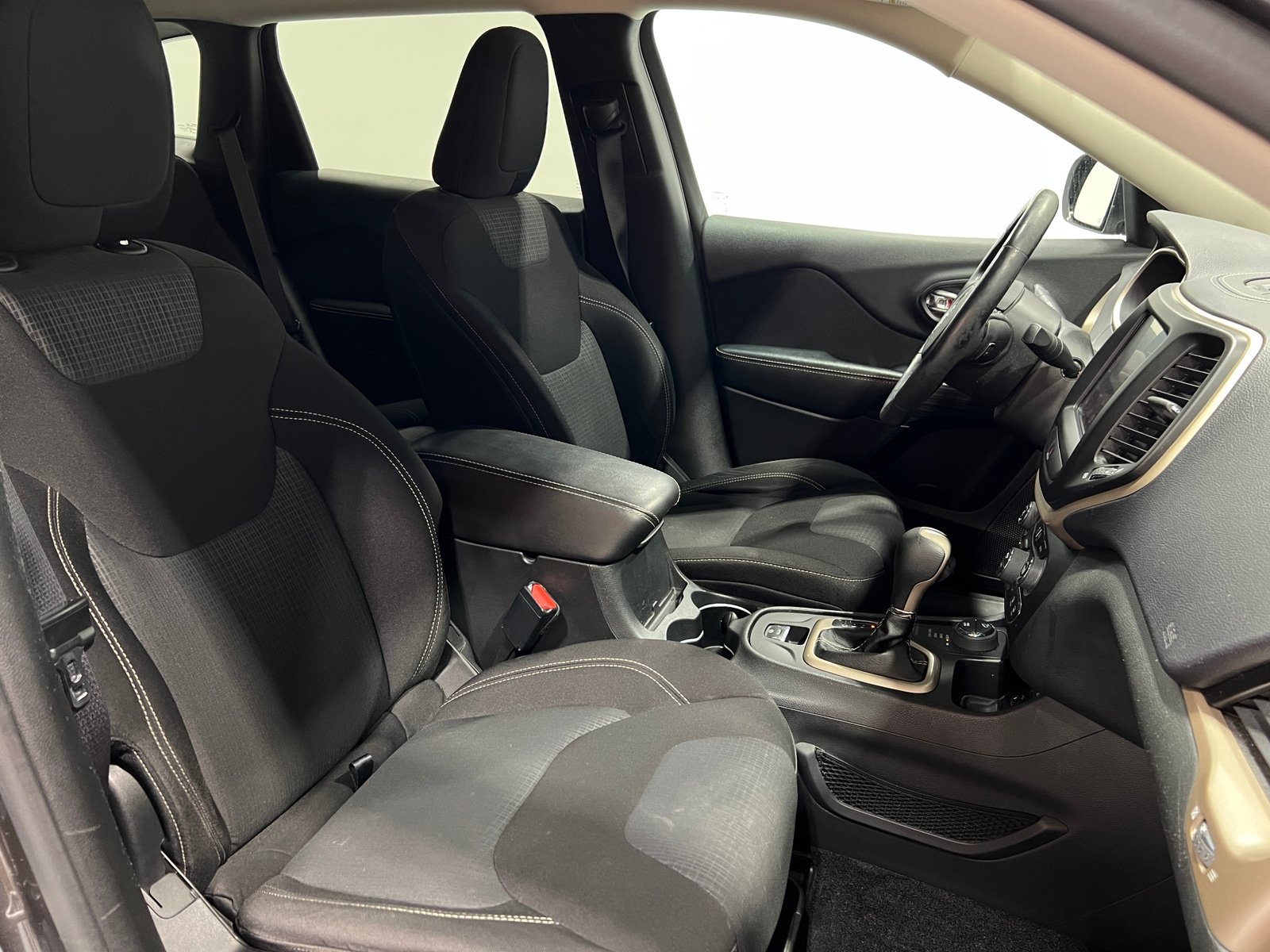 Thumbnail: 2015 Jeep Cherokee - 2
