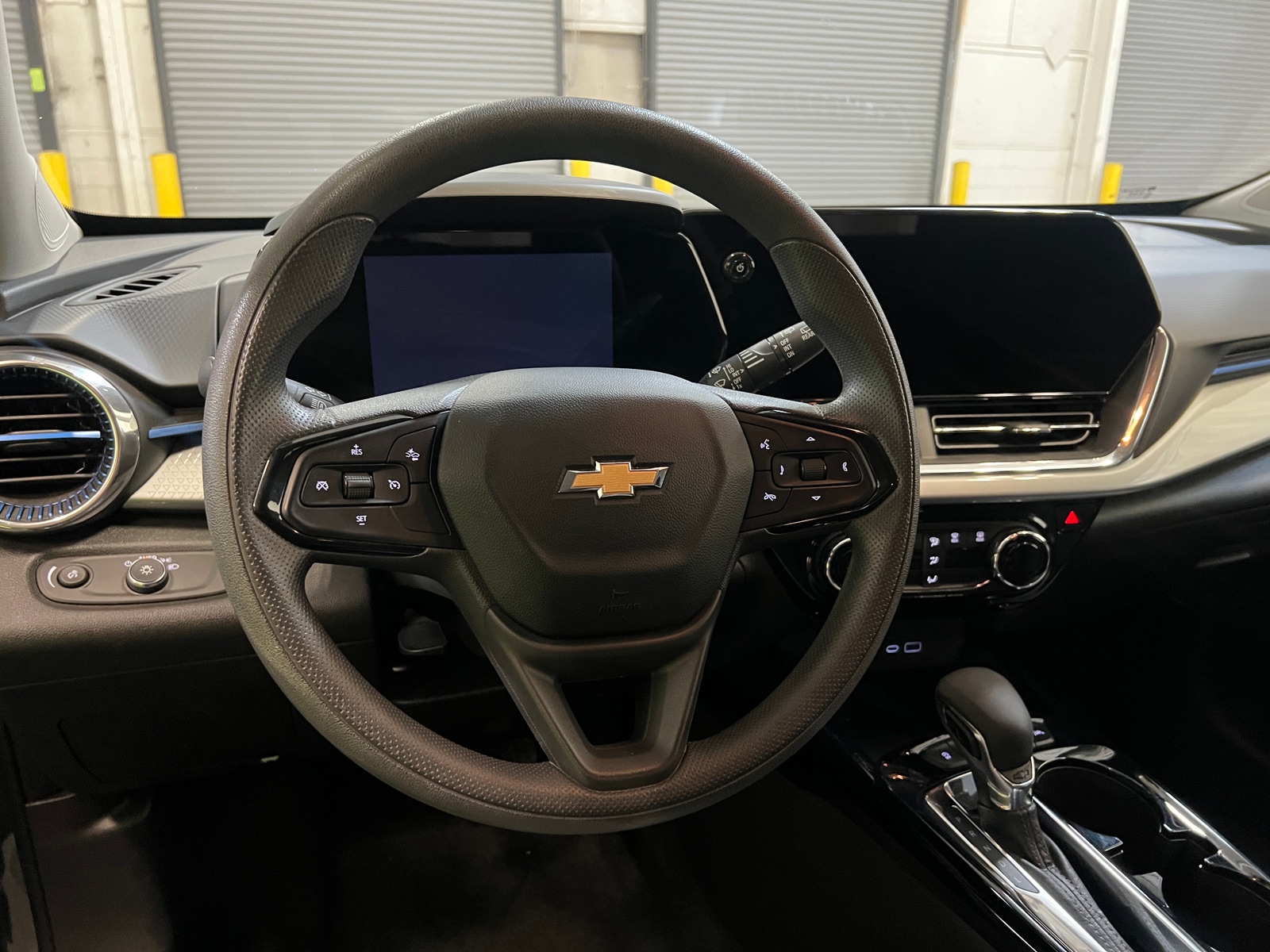 Thumbnail: 2025 Chevrolet Trax - 5