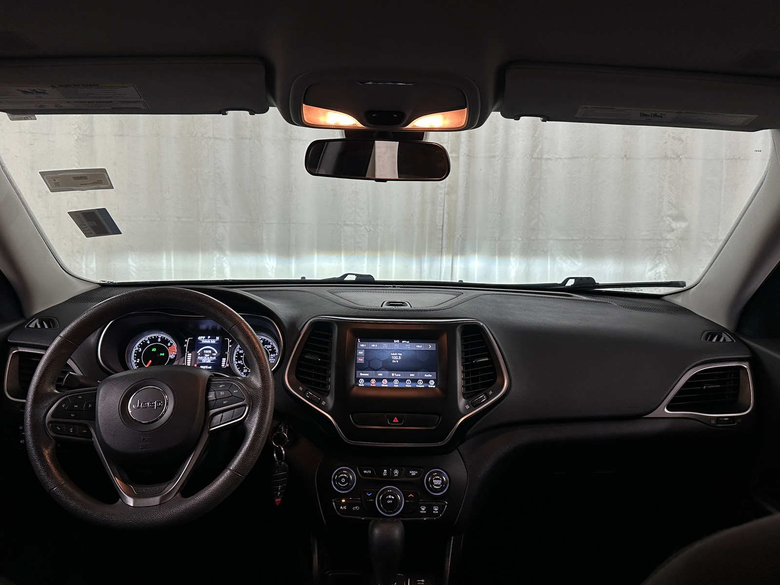 Thumbnail: 2019 Jeep Cherokee - 3