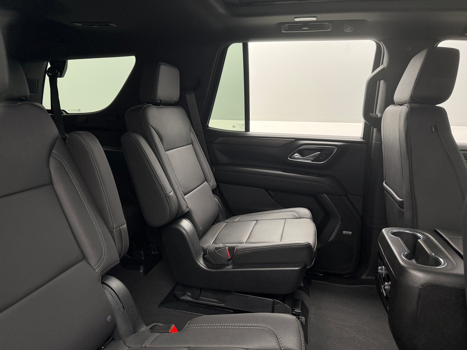 Thumbnail: 2023 Chevrolet Tahoe - 5