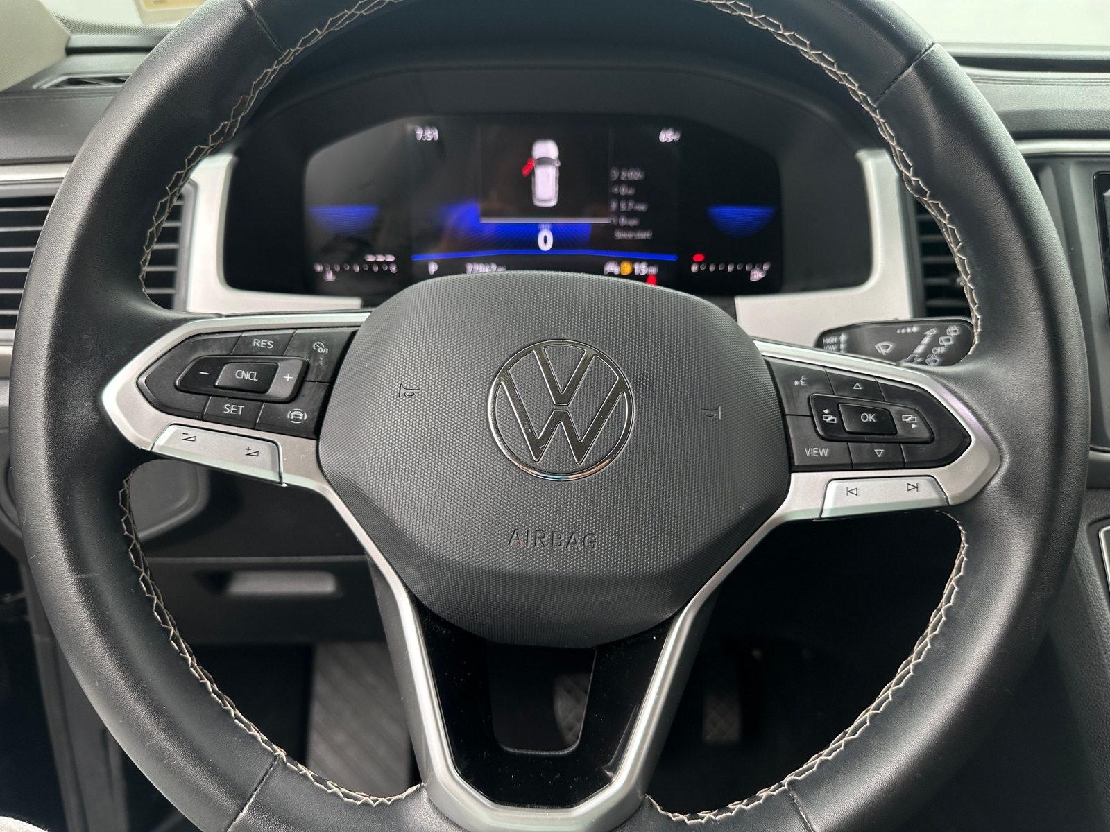 Thumbnail: 2023 Volkswagen Atlas - 4