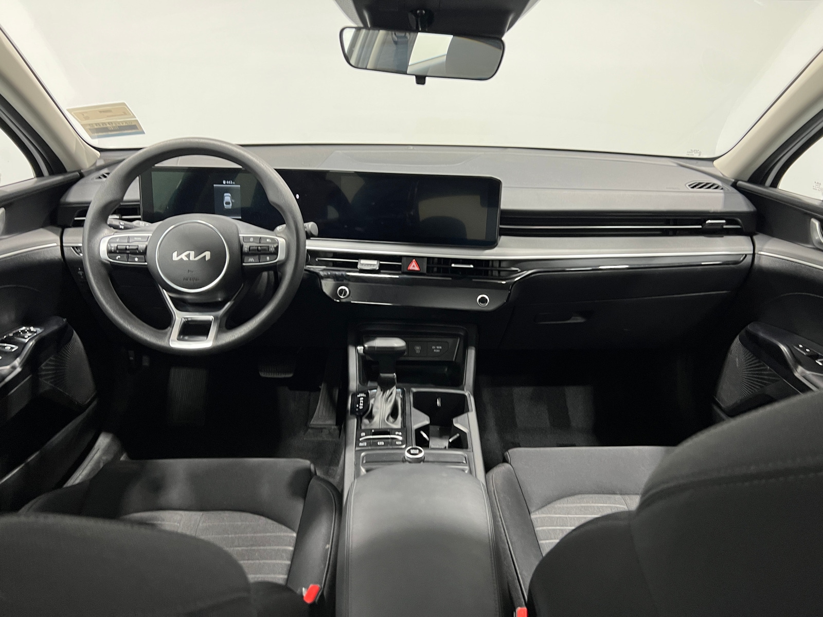 Thumbnail: 2025 Kia K5 - 3