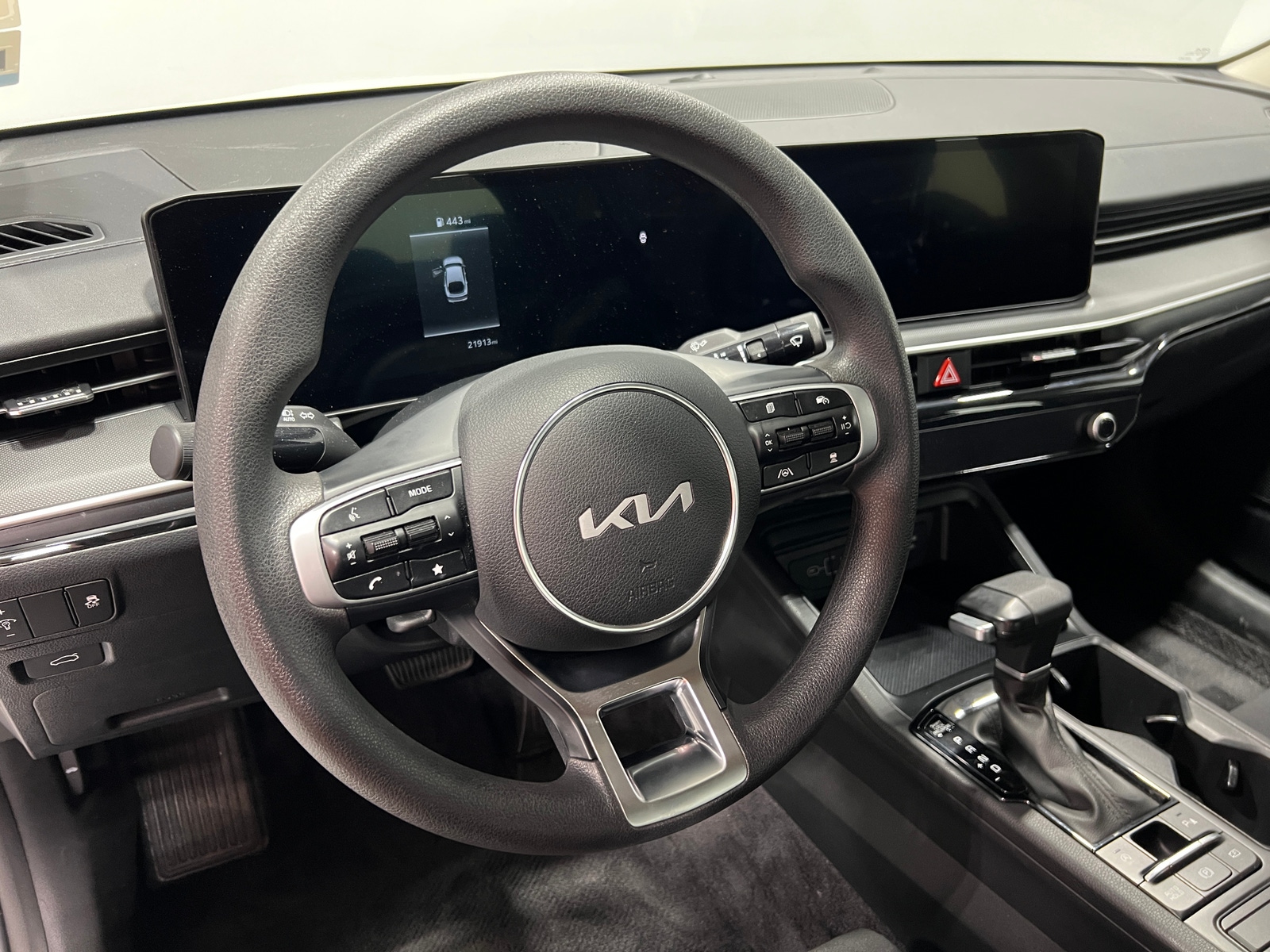Thumbnail: 2025 Kia K5 - 5