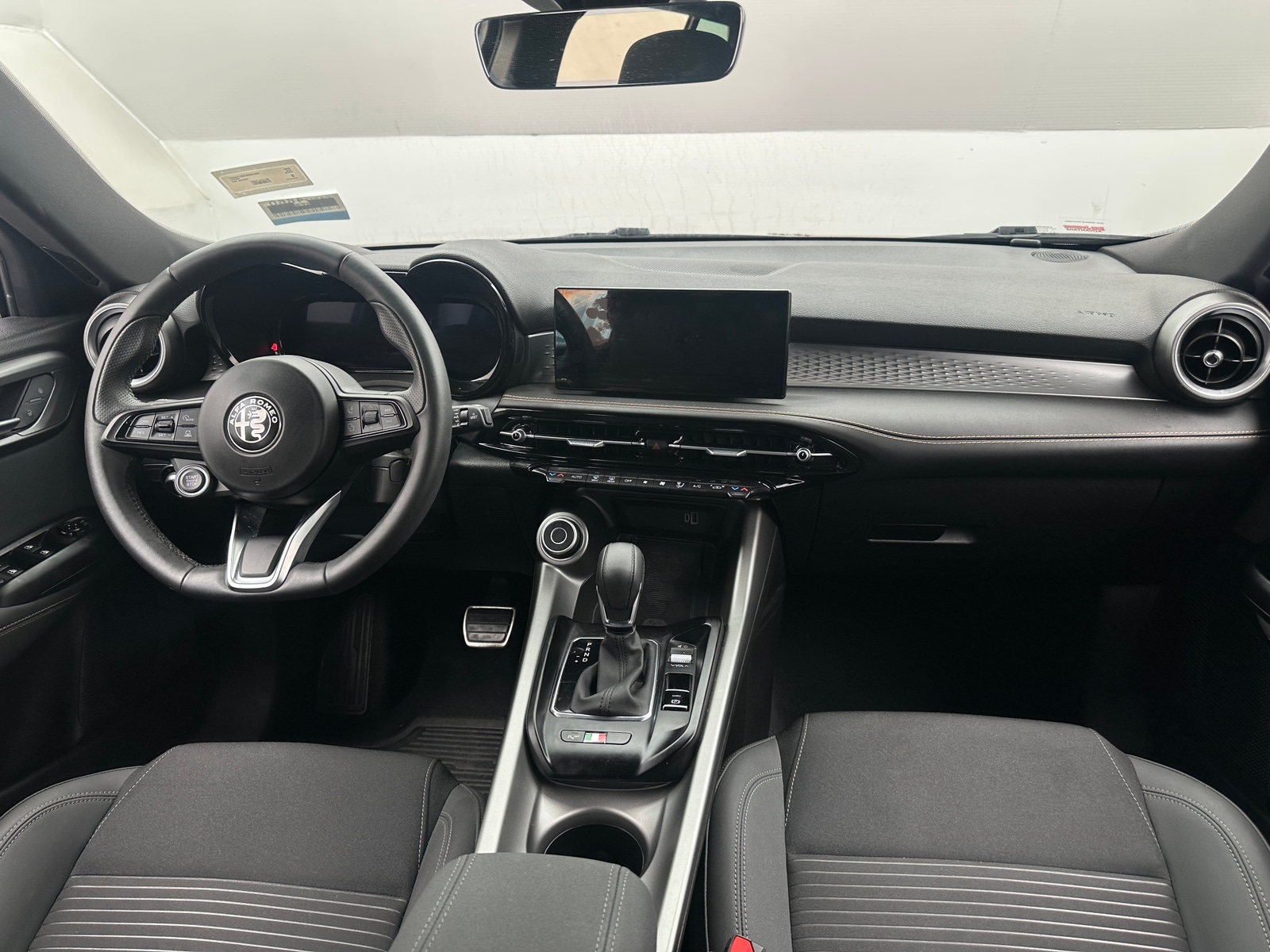Thumbnail: 2025 Alfa Romeo Tonale - 3