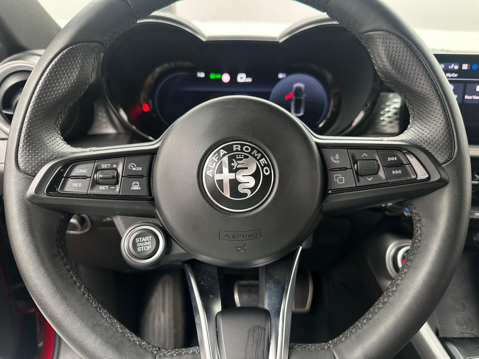 Thumbnail: 2025 Alfa Romeo Tonale - 5