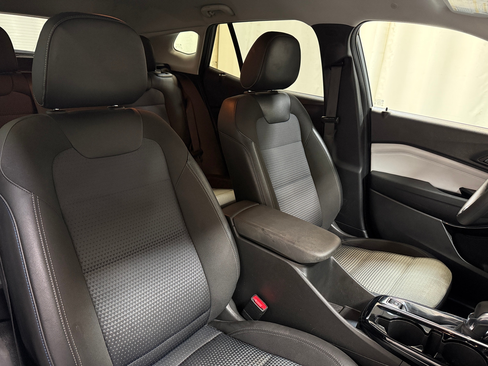 Thumbnail: 2025 Chevrolet Trax - 2