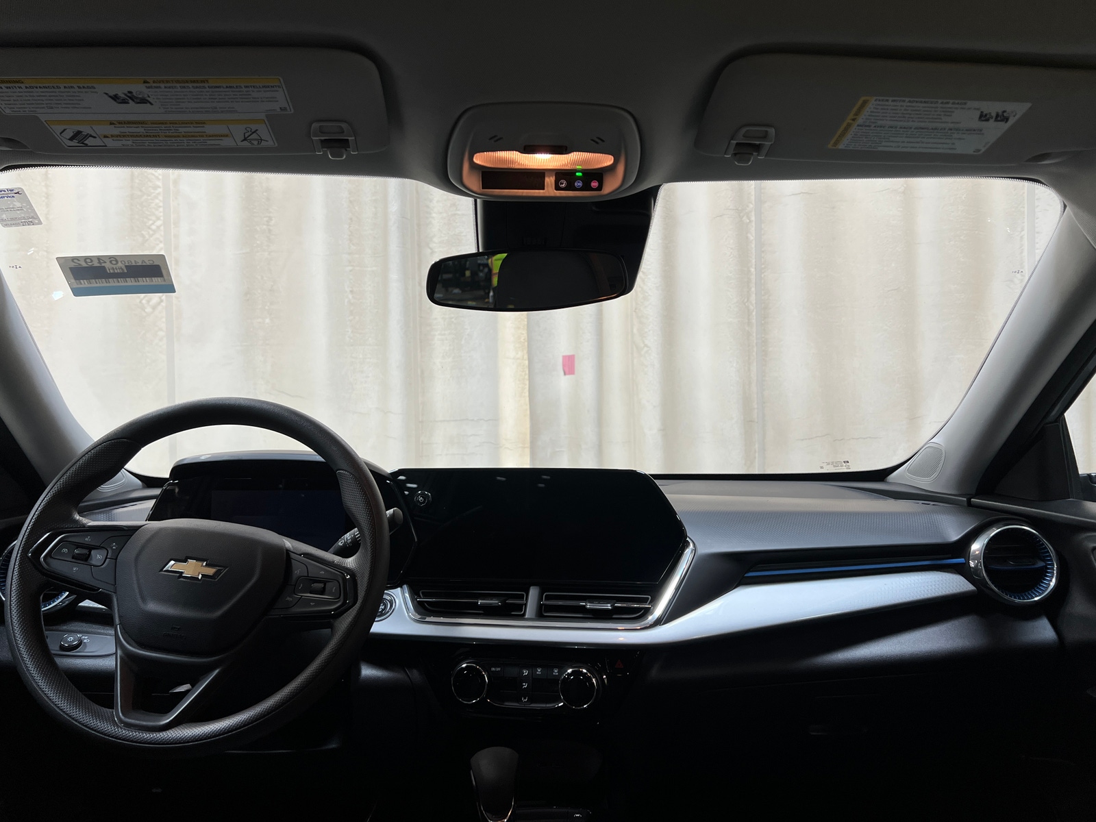 Thumbnail: 2025 Chevrolet Trax - 3