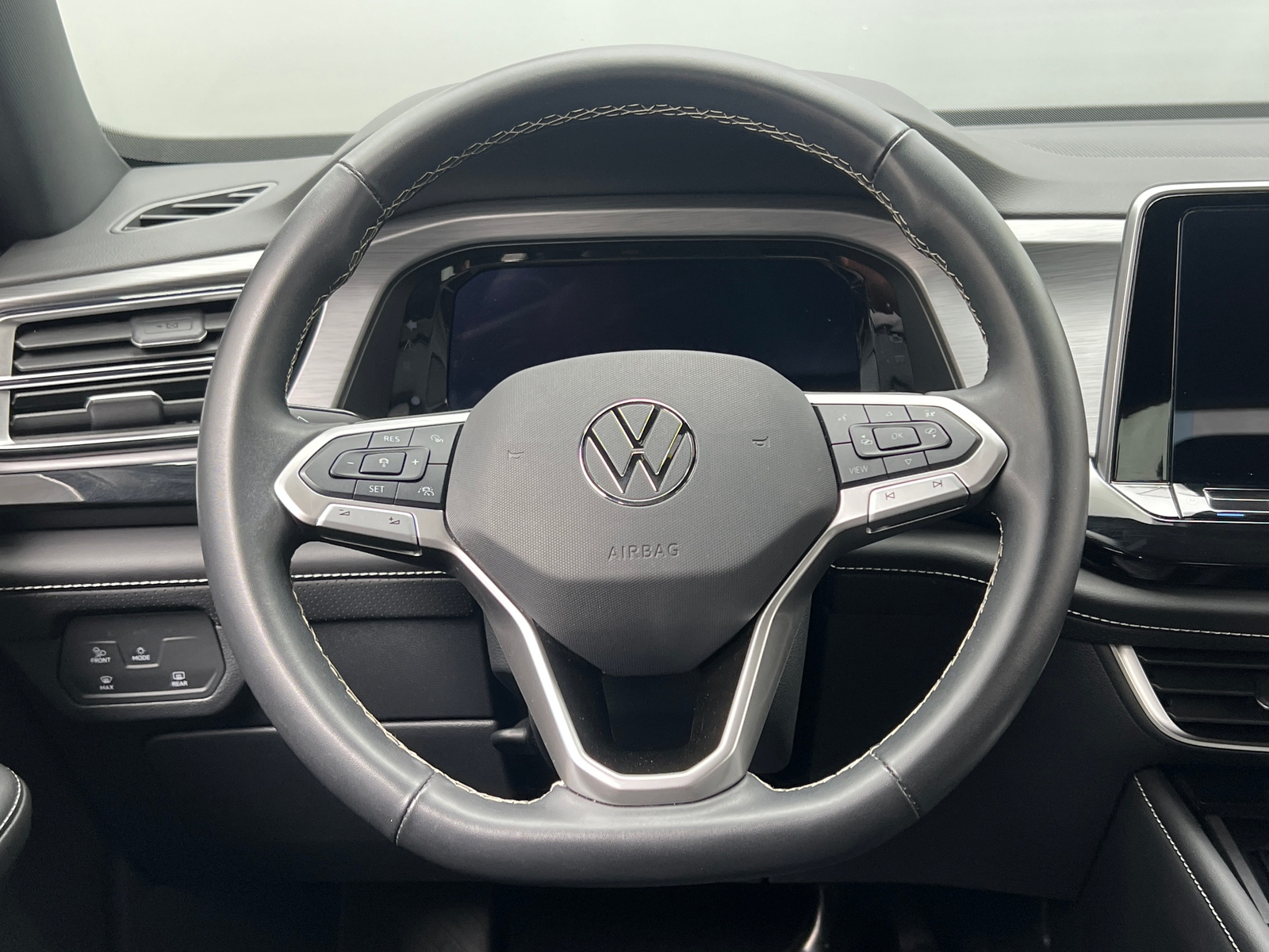 Thumbnail: 2025 Volkswagen Atlas - 4