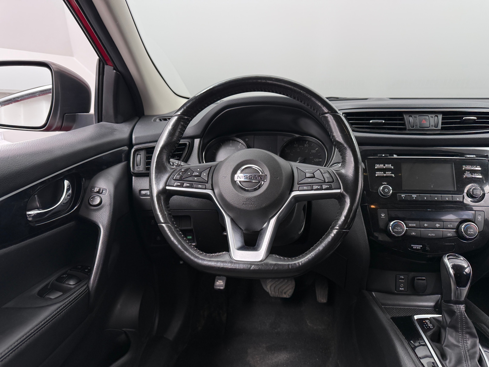Thumbnail: 2017 Nissan Rogue Sport - 5