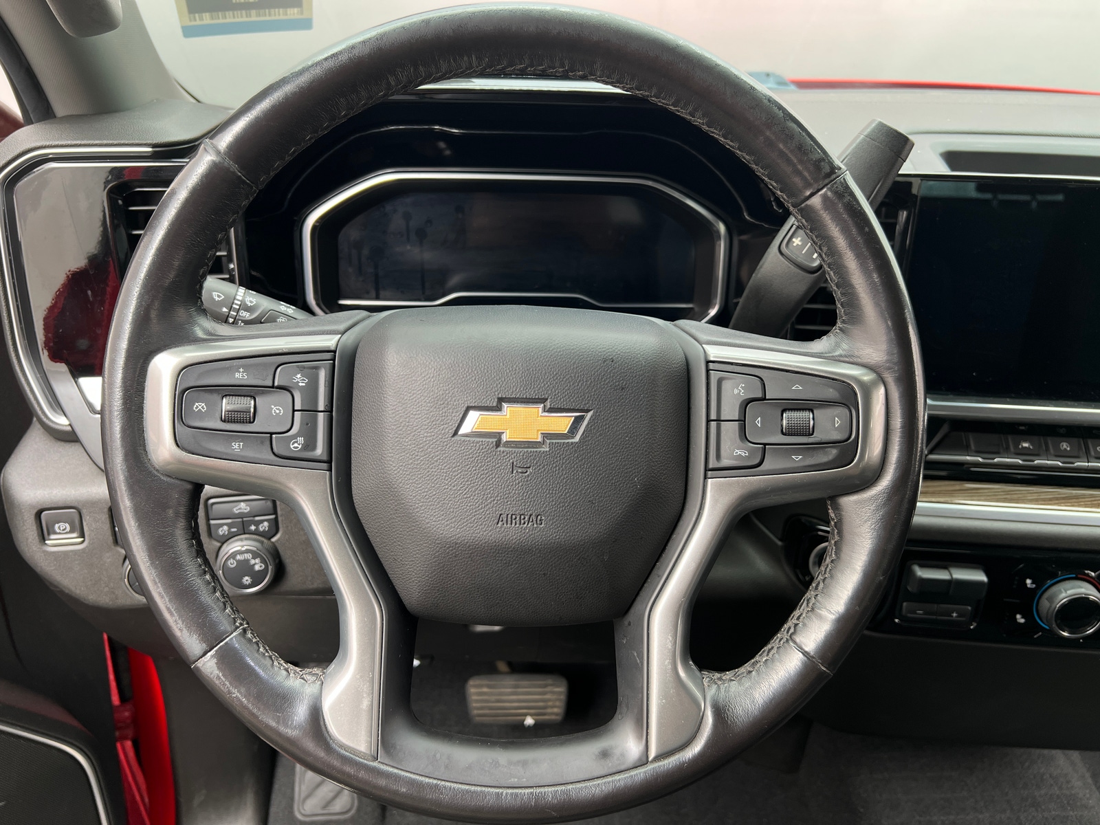 Thumbnail: 2022 Chevrolet Silverado 1500 - 5