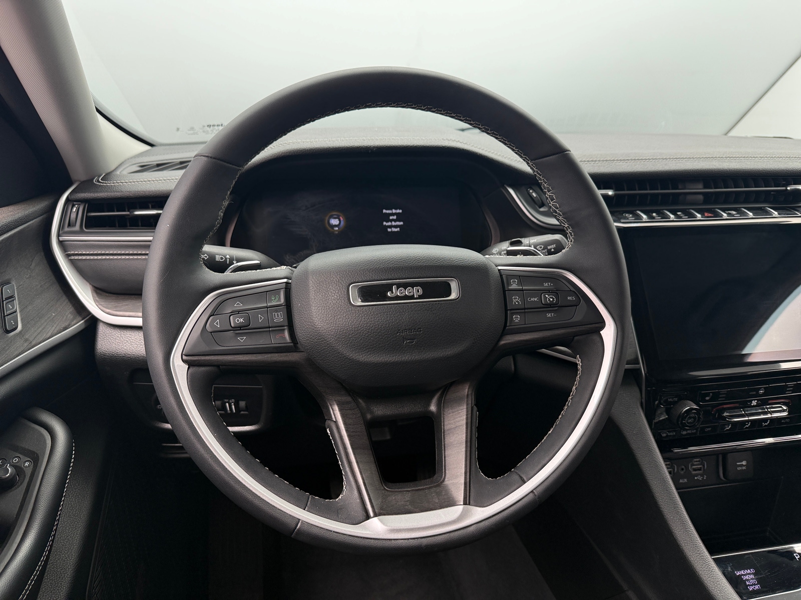 Thumbnail: 2023 Jeep Grand Cherokee - 4