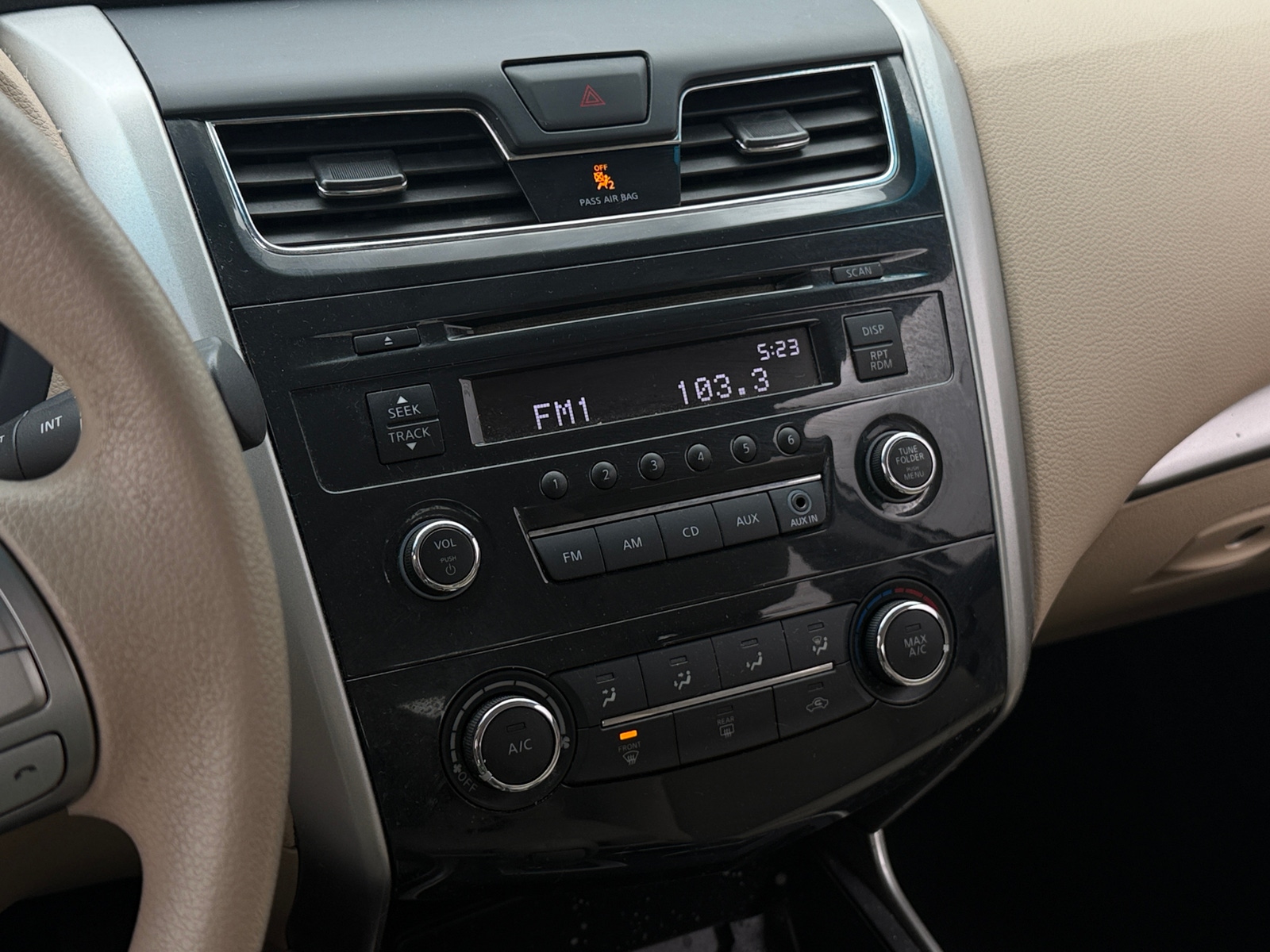 Thumbnail: 2015 Nissan Altima - 4