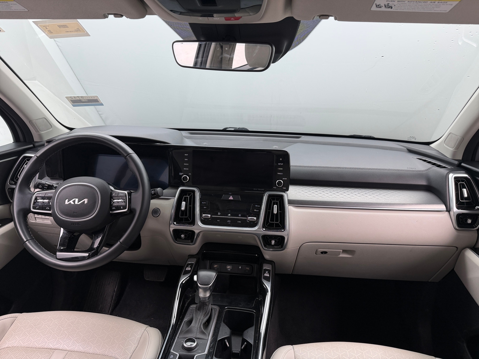 Thumbnail: 2023 Kia Sorento - 2