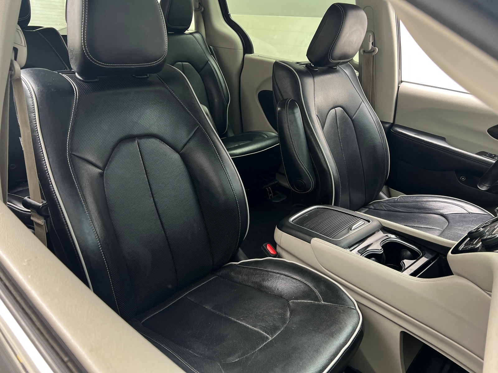 Thumbnail: 2021 Chrysler Pacifica - 2