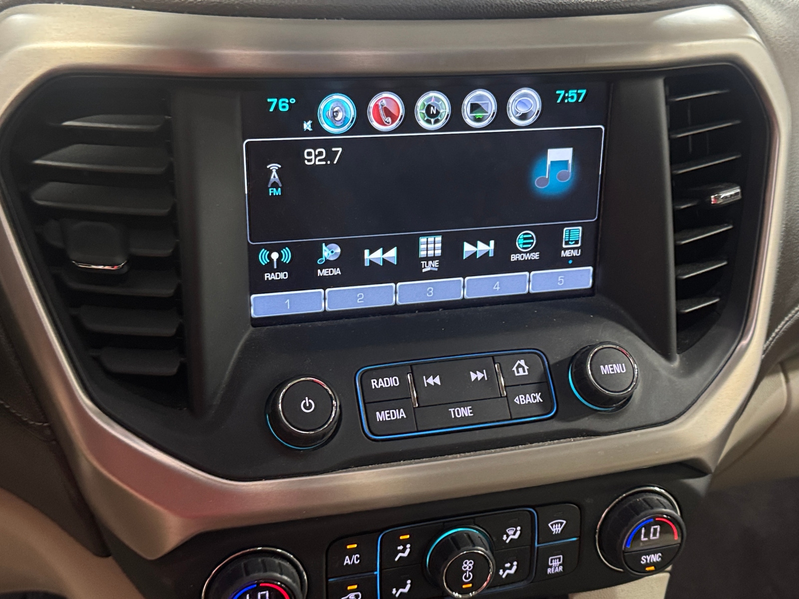 Thumbnail: 2017 GMC Acadia - 3
