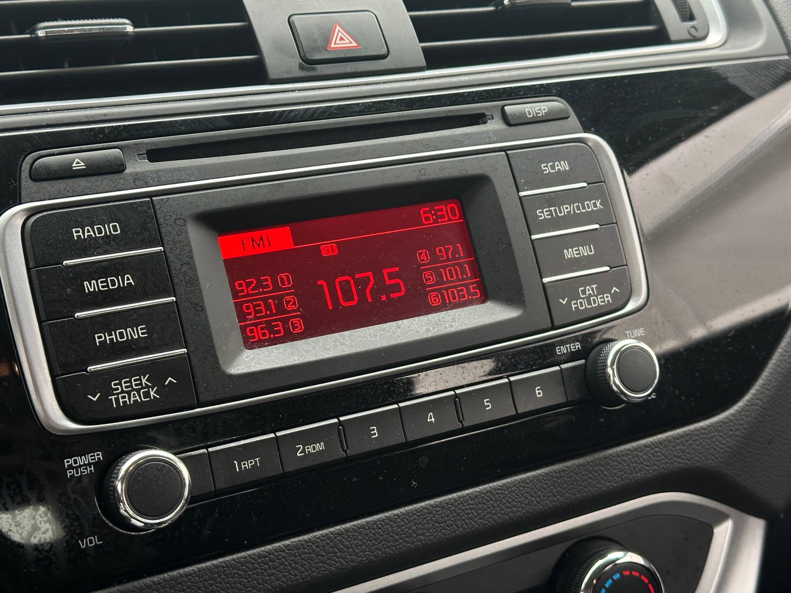 Thumbnail: 2016 Kia Rio - 4