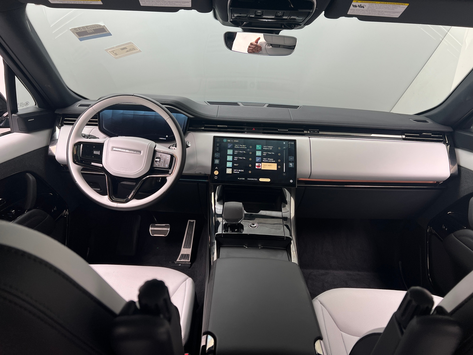 Thumbnail: 2024 Land Rover Range Rover Sport - 2