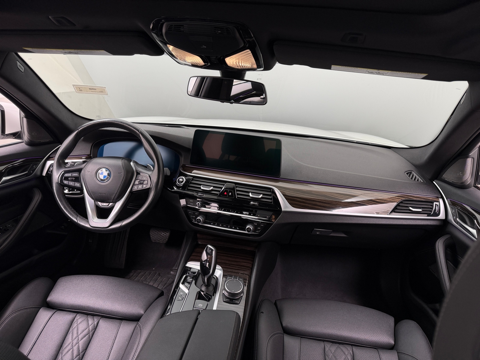 Thumbnail: 2023 BMW 5 Series - 2
