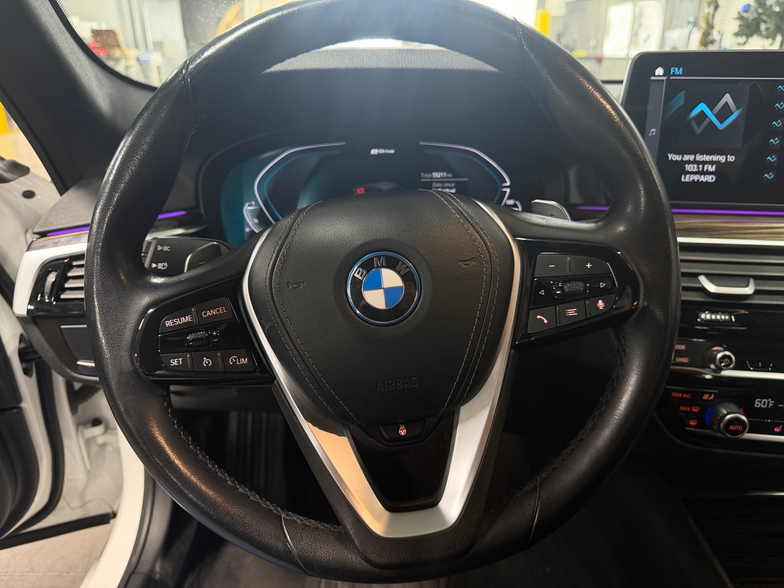 Thumbnail: 2023 BMW 5 Series - 4