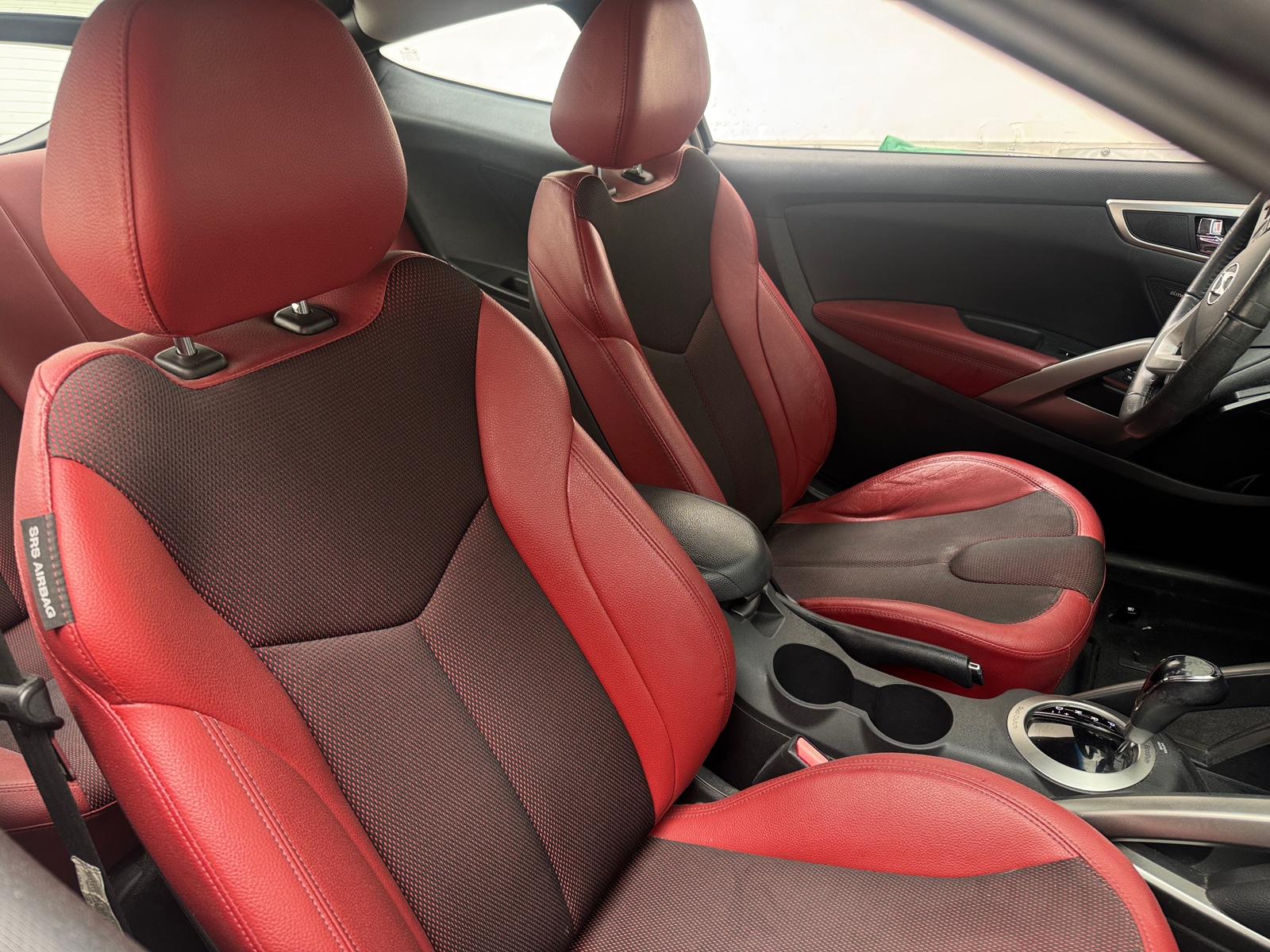 Thumbnail: 2012 Hyundai Veloster - 2