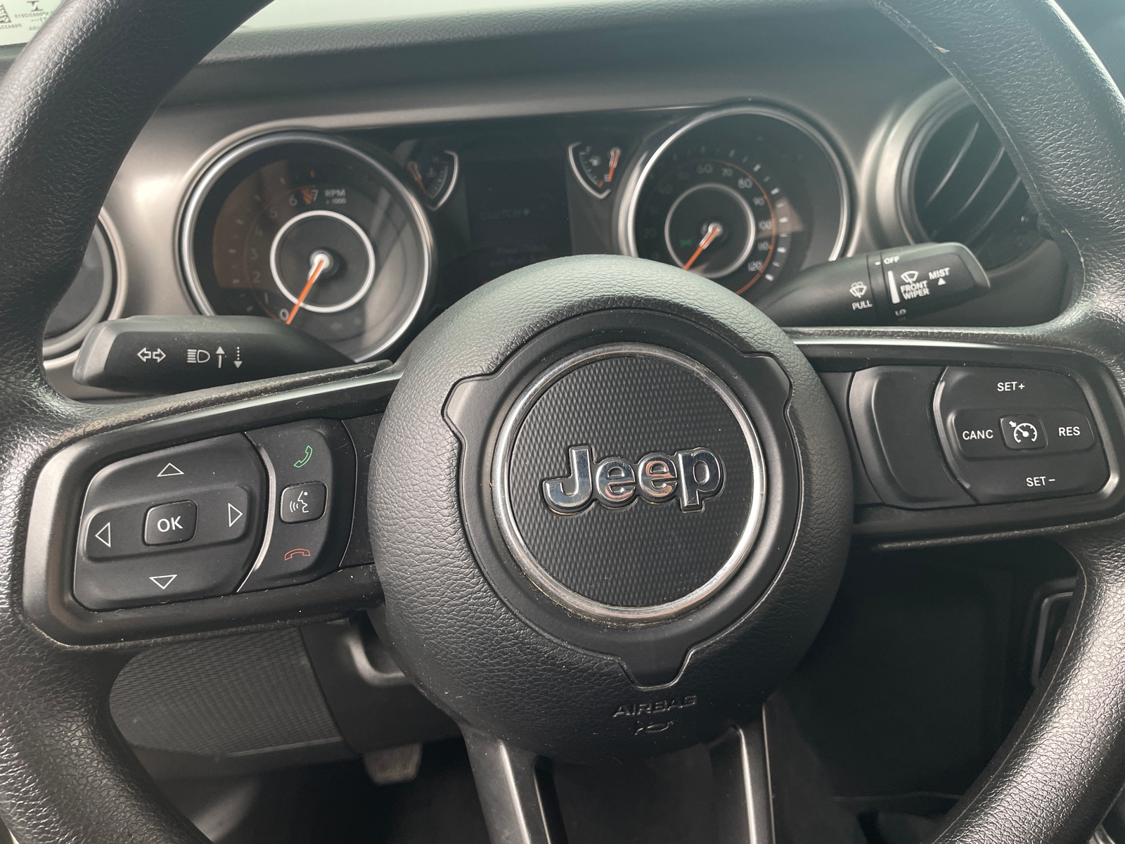 Thumbnail: 2021 Jeep Gladiator - 5