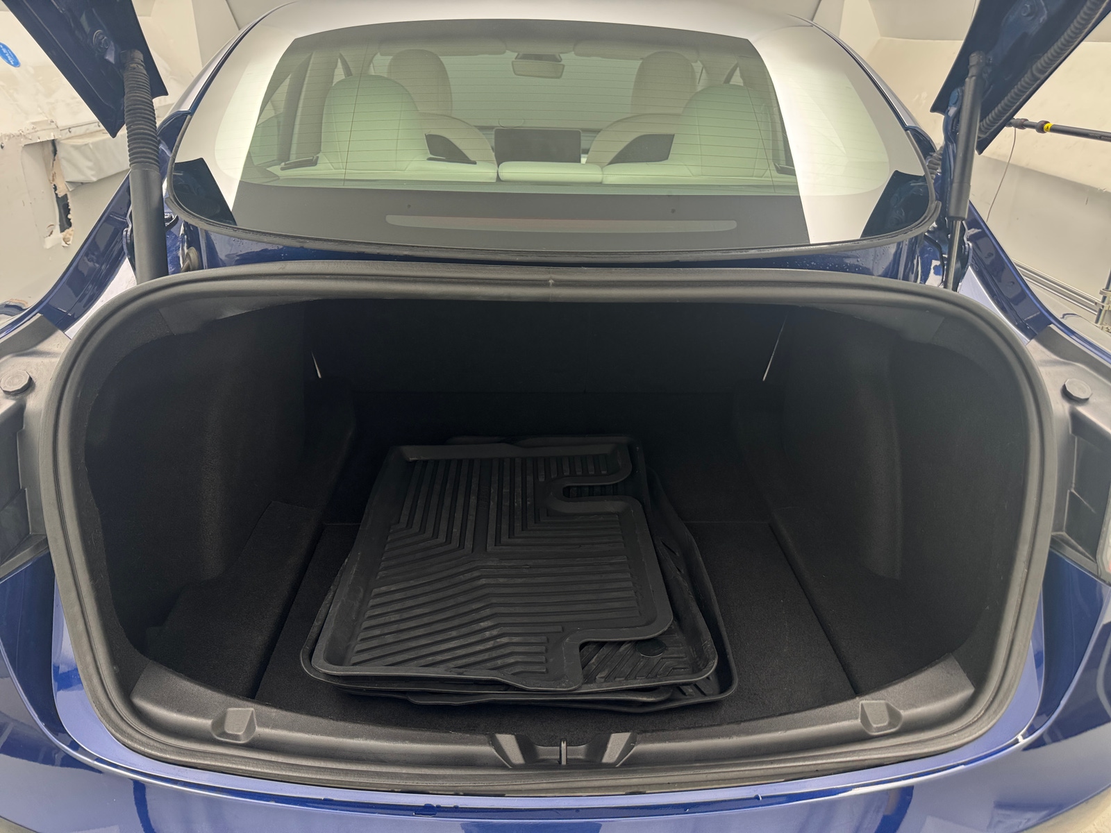 Thumbnail: 2022 Tesla Model 3 - 6
