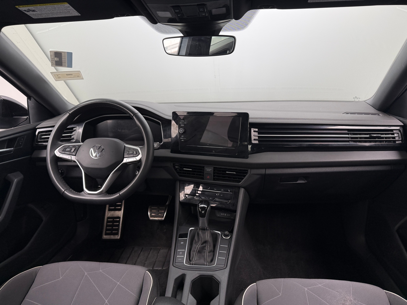 Thumbnail: 2025 Volkswagen Jetta - 3