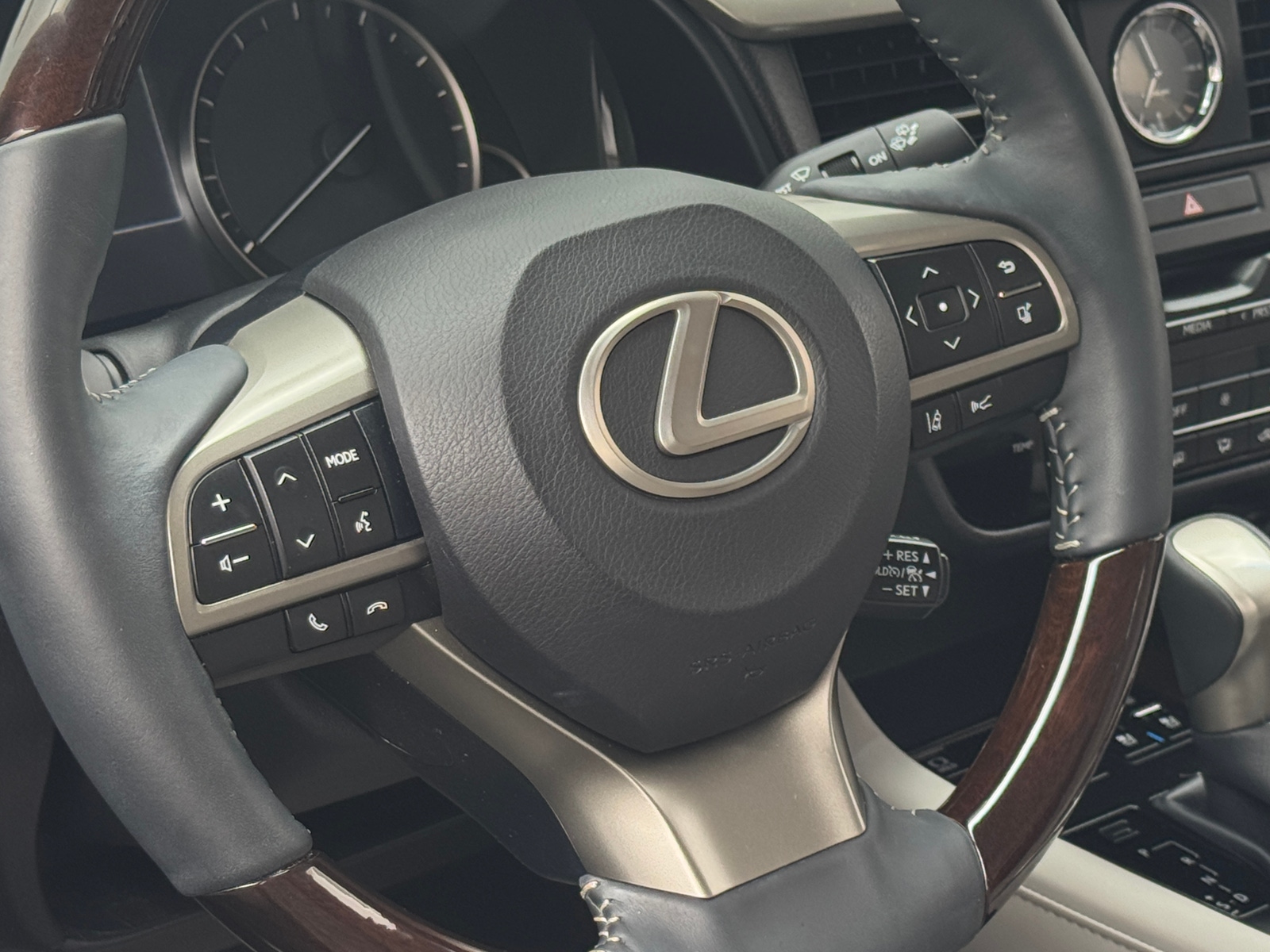 Thumbnail: 2018 Lexus RX - 4